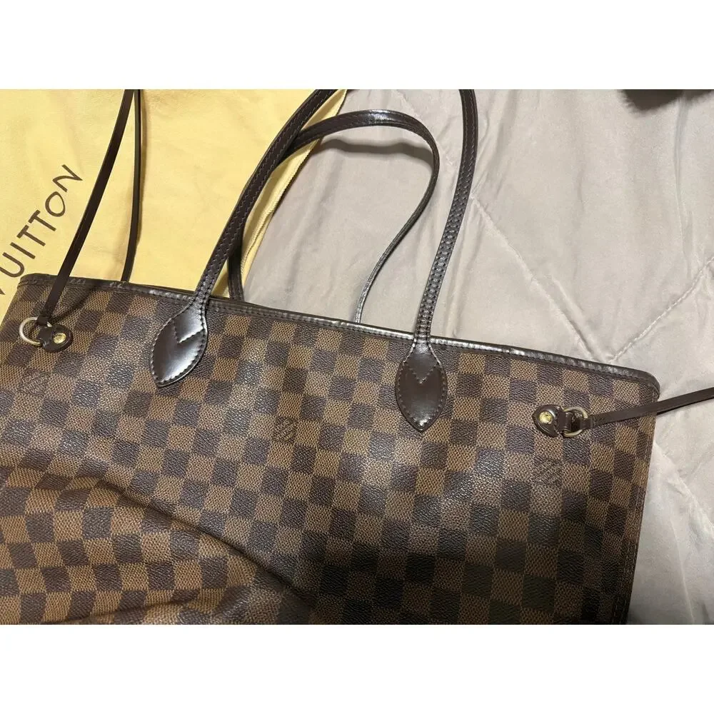 Louis Vuitton Neverfull Damier MM